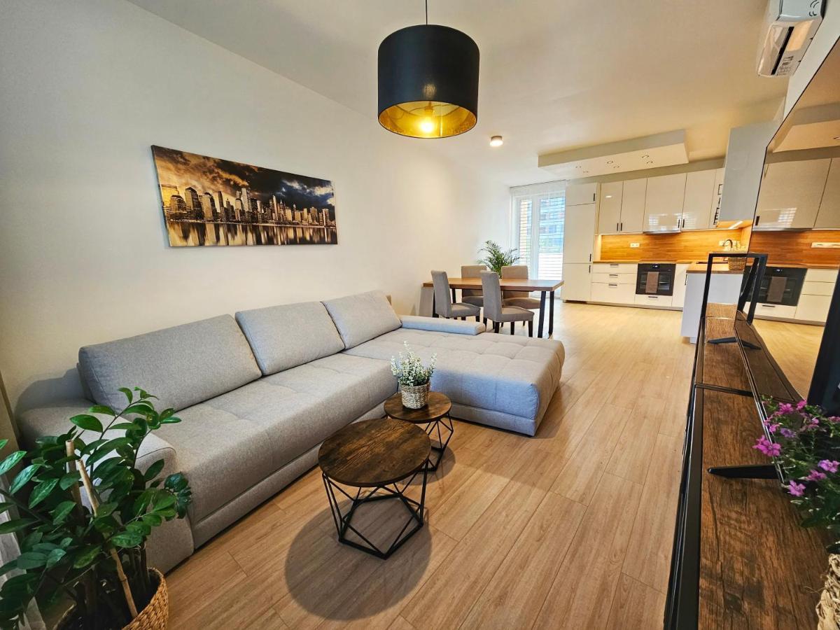 3 Room Apartment 2X Balcony, New Building, 21 Bratislava Buitenkant foto