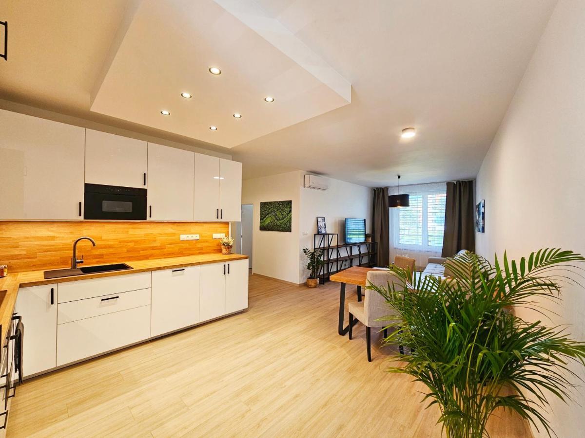 3 Room Apartment 2X Balcony, New Building, 21 Bratislava Buitenkant foto