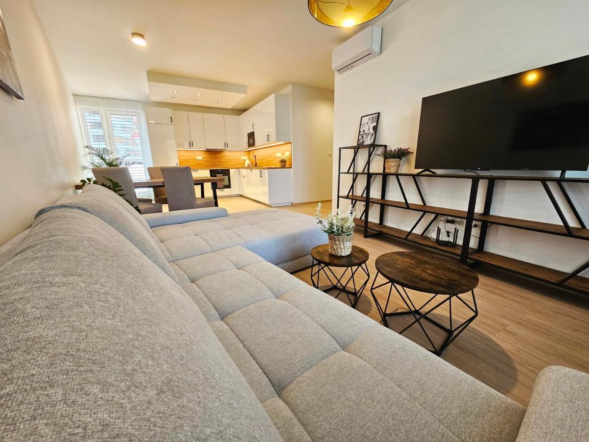 3 Room Apartment 2X Balcony, New Building, 21 Bratislava Buitenkant foto